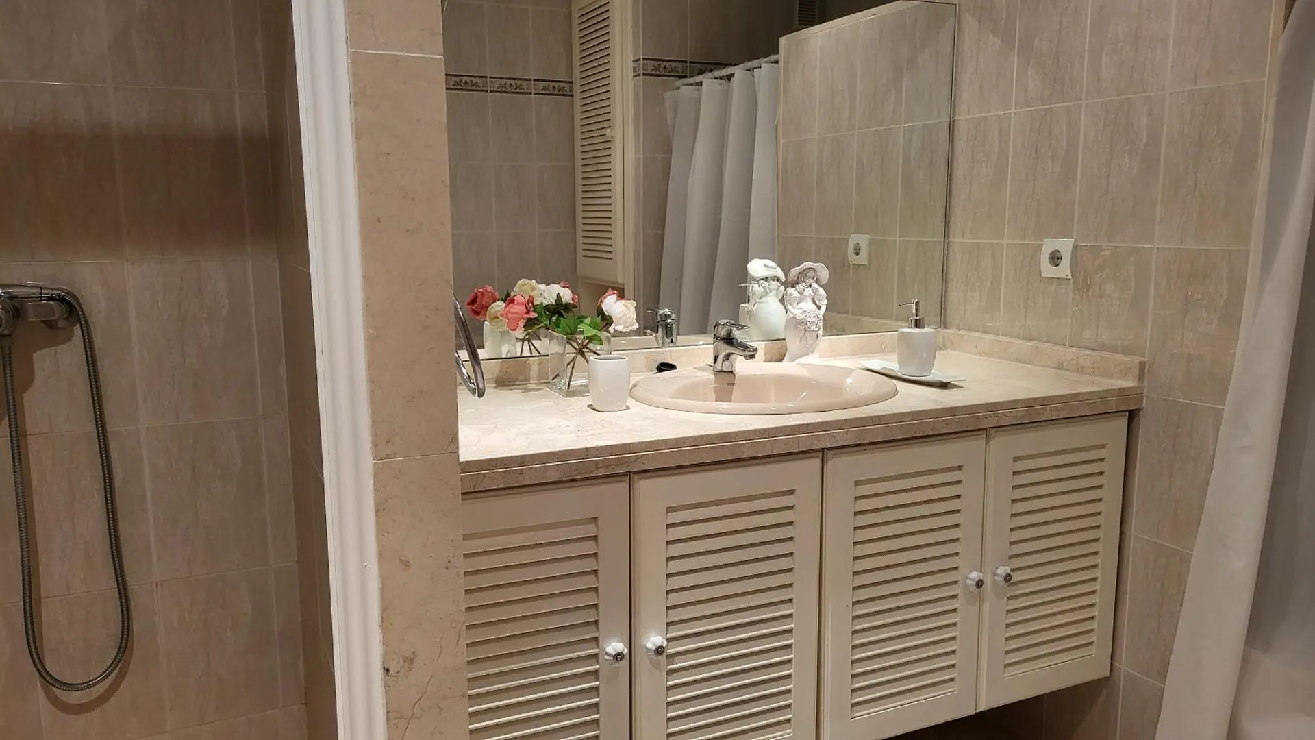 Audrey Apartment-Benalmadena-Beachfront דירה בנאלמדנה